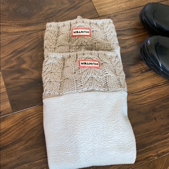 Black Gloss Tall Hunter Rain Boots with Liners - Picture 9 of 10